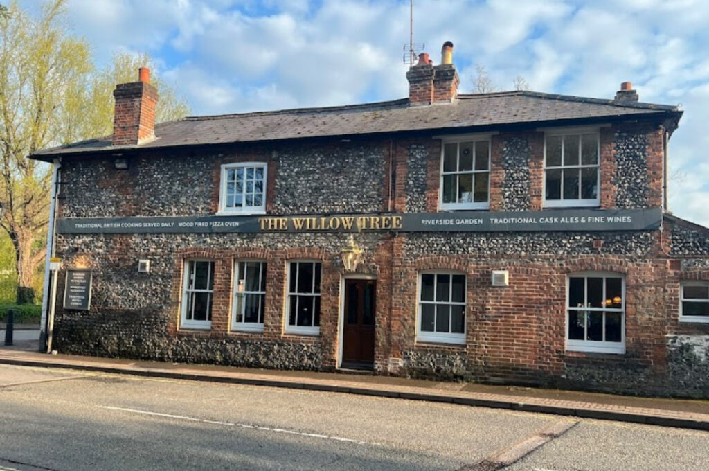 The Willow Tree Winchester. Local beer, quality wines and excellent food